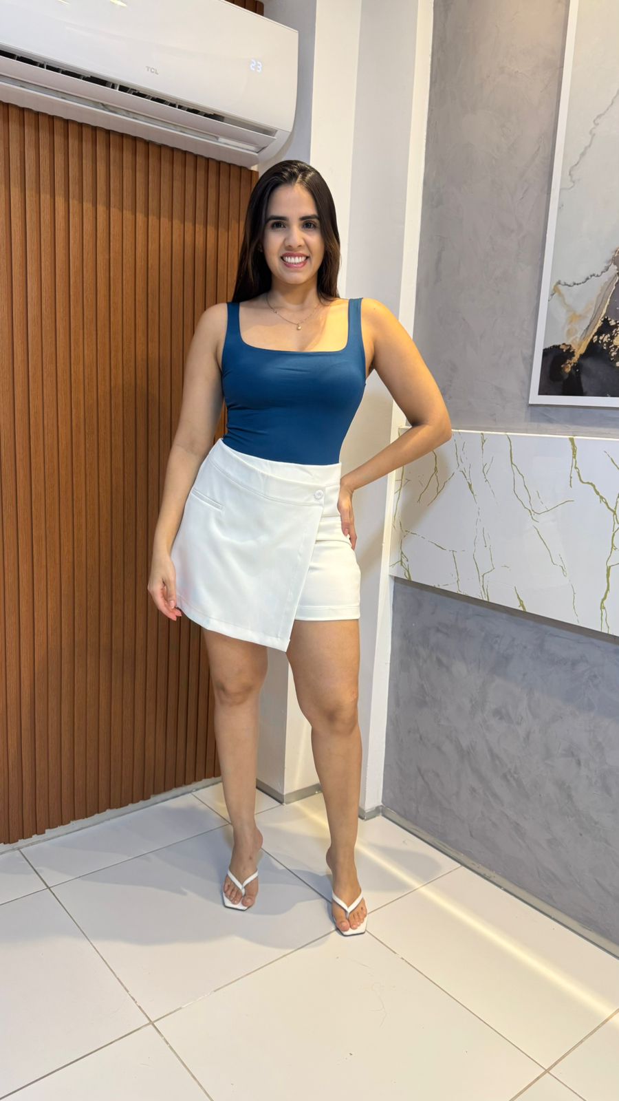 Short Saia com Sobreposição Frontal